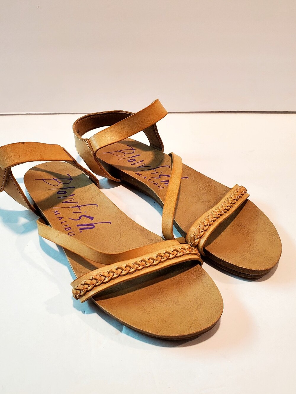 Blowfish Camel Braided Front Strap Women's Sandals Size 8